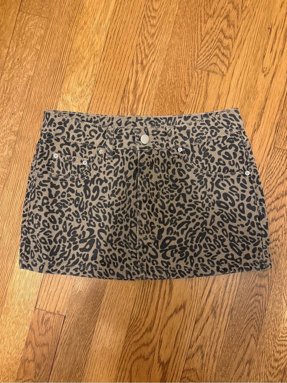 Leopard Print Mini Skirt - Gray/Black never worn